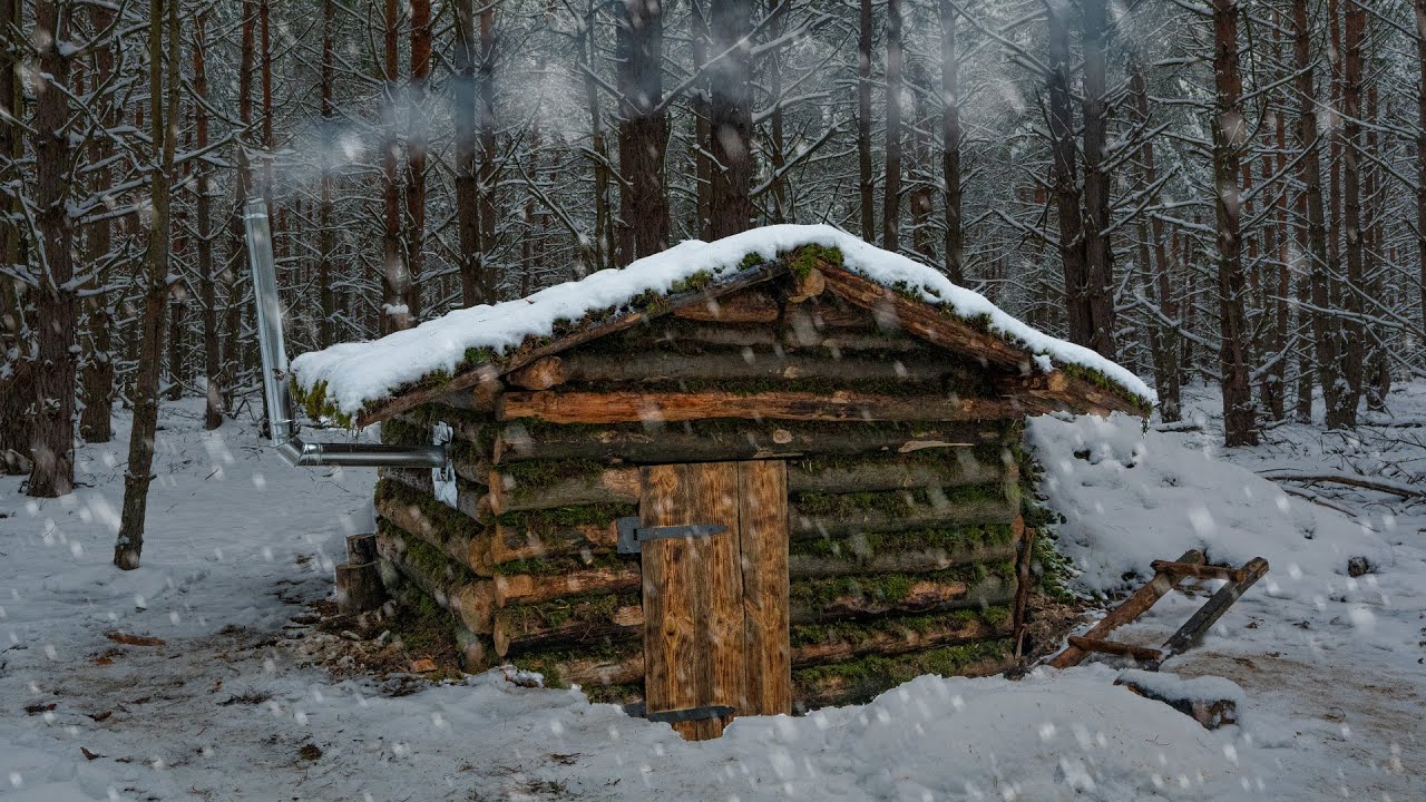 Winter shelter building, Warm hut +20 inside, Furnace installed, Modern bushcraft