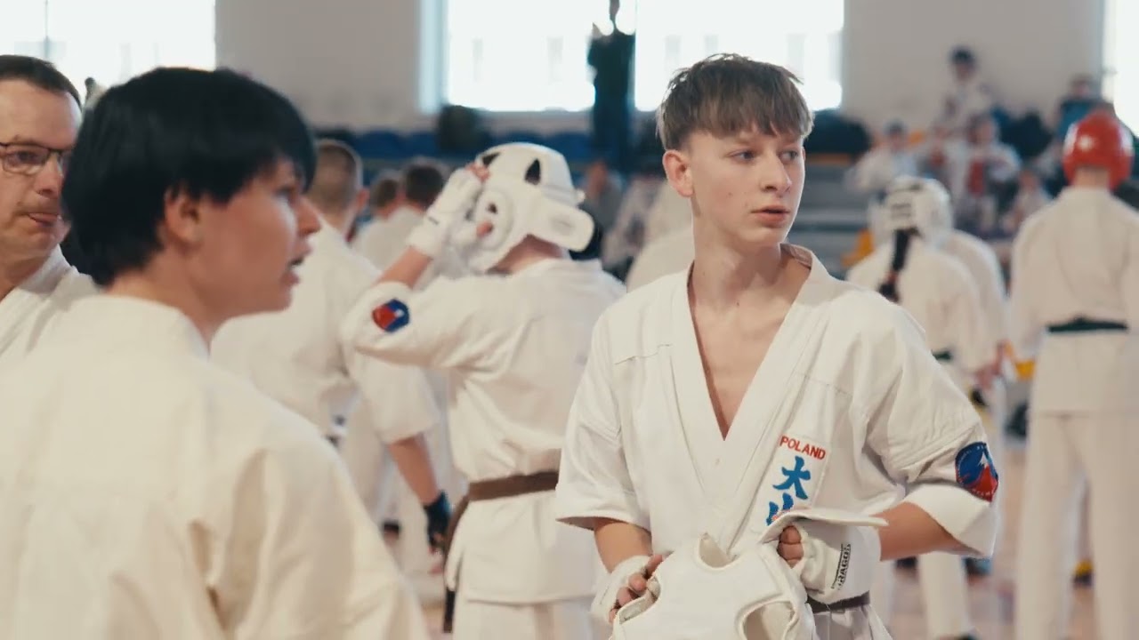 Sparing 200 zawodnik&oacute;w w Gorzeń Arena. OYAMA Karate
