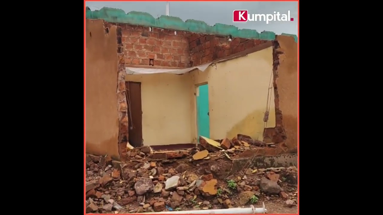 Koubia 🇬🇳 : Travaux de bitumage de la voirie urbaine, plusieurs maisons ,boutiques et clôtures