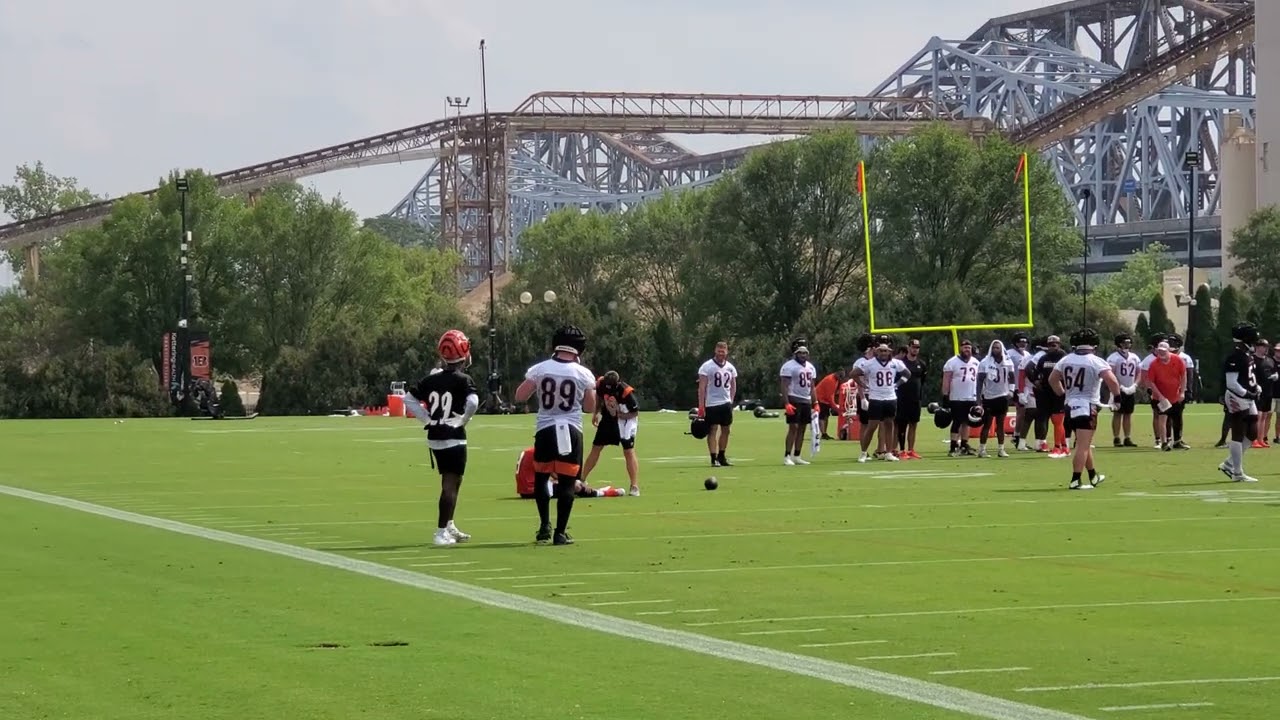 Joe Burrow goes down with a lower right leg injury at Bengals Thursday