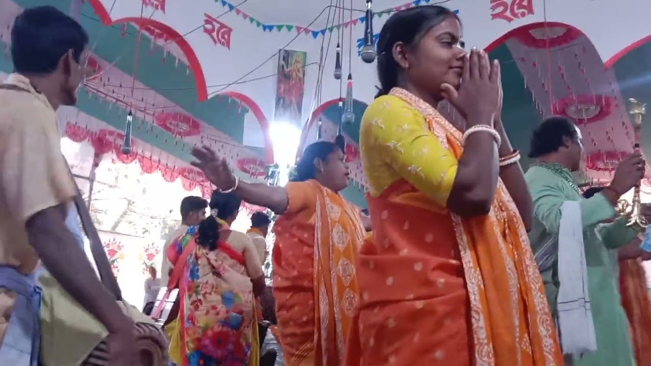 সুন্দর বাঁশি বাজাইলেন 