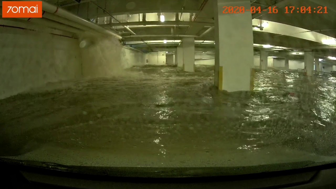 A real life car flood.. This video is recorded by dash cam. Danger!! Be careful of Flood!!