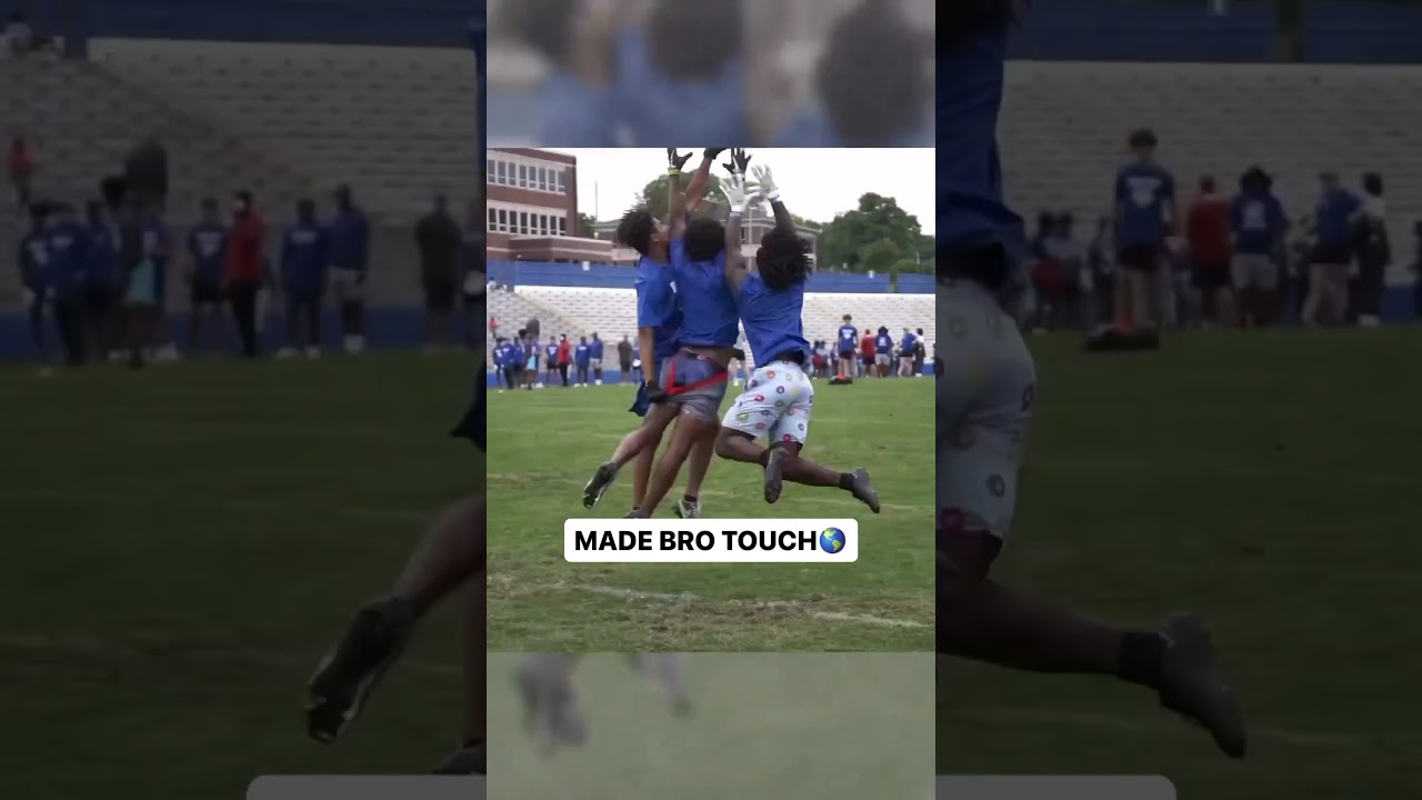 Should&rsquo;ve let him finish the play💀🔥(Via @desh2t) #football