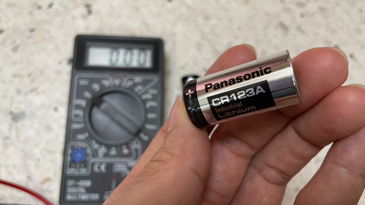 Тест напряжения батареи Panasonic CR123A (б/у)