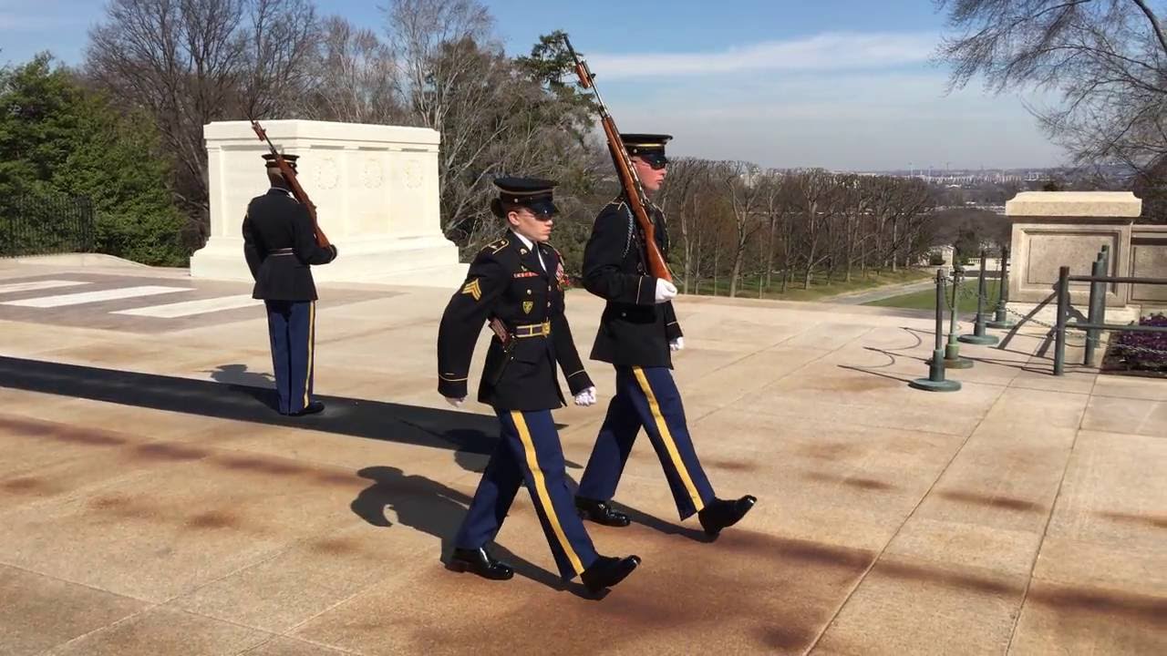 Tomb of the Unknown Soldier - Army Sergeant Ruth Hanks does the changing of the guard. 4K