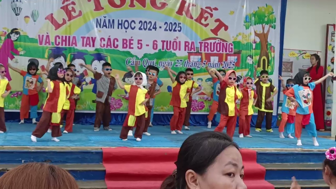 Nhảy cha cha lớp nhỡ