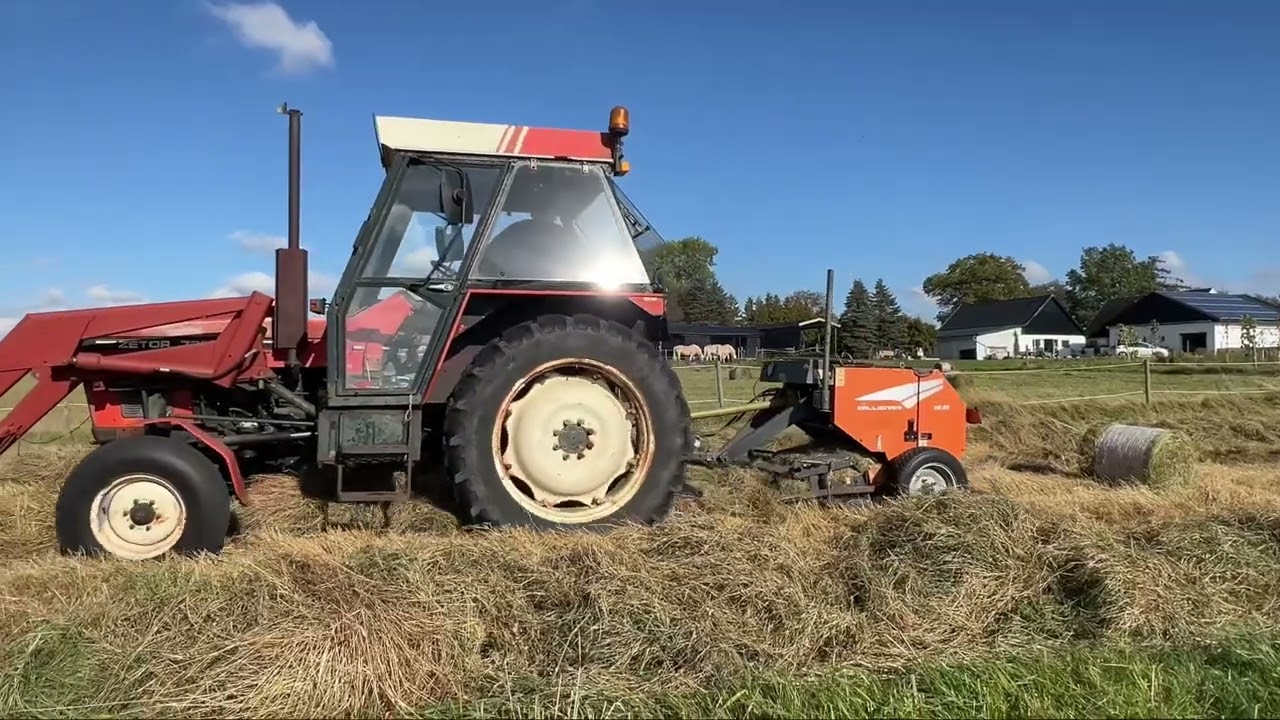 Zetor - Hay making in october