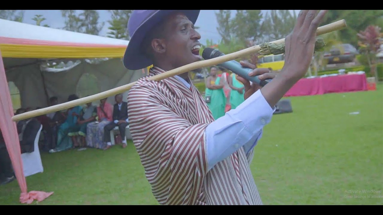 arijije ABANTU mubukwe NONEHO abageni sina kubwira mbega UMUTAHIRA 1 MURWANDA
