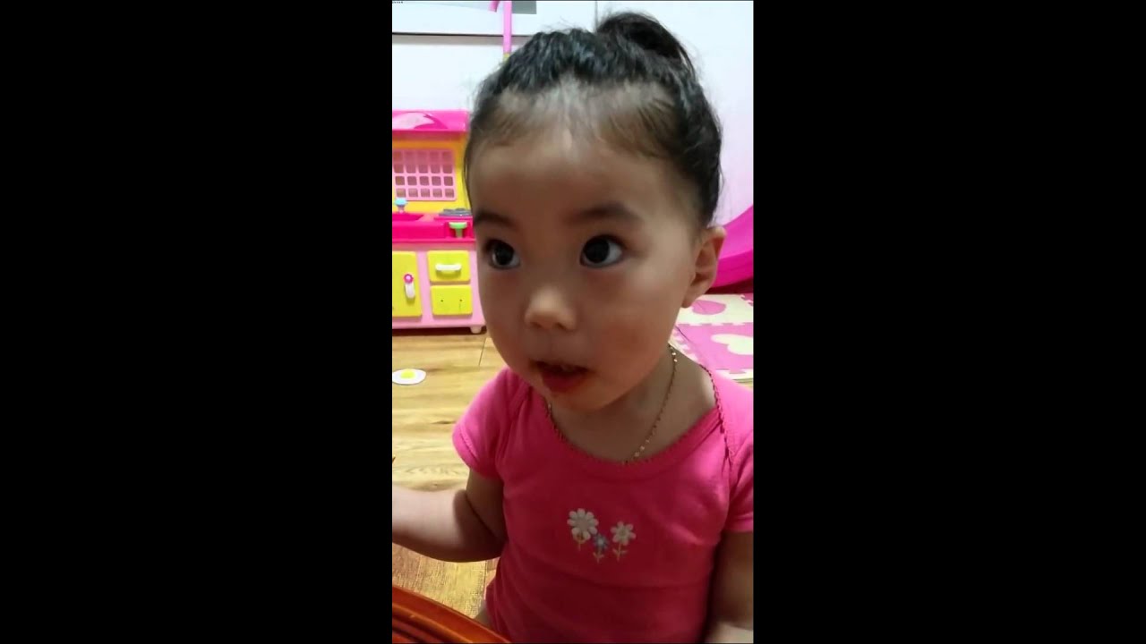 Yebin's First Time Trying Spaghetti! 스파게티를 처음 먹어보는 예빈이!