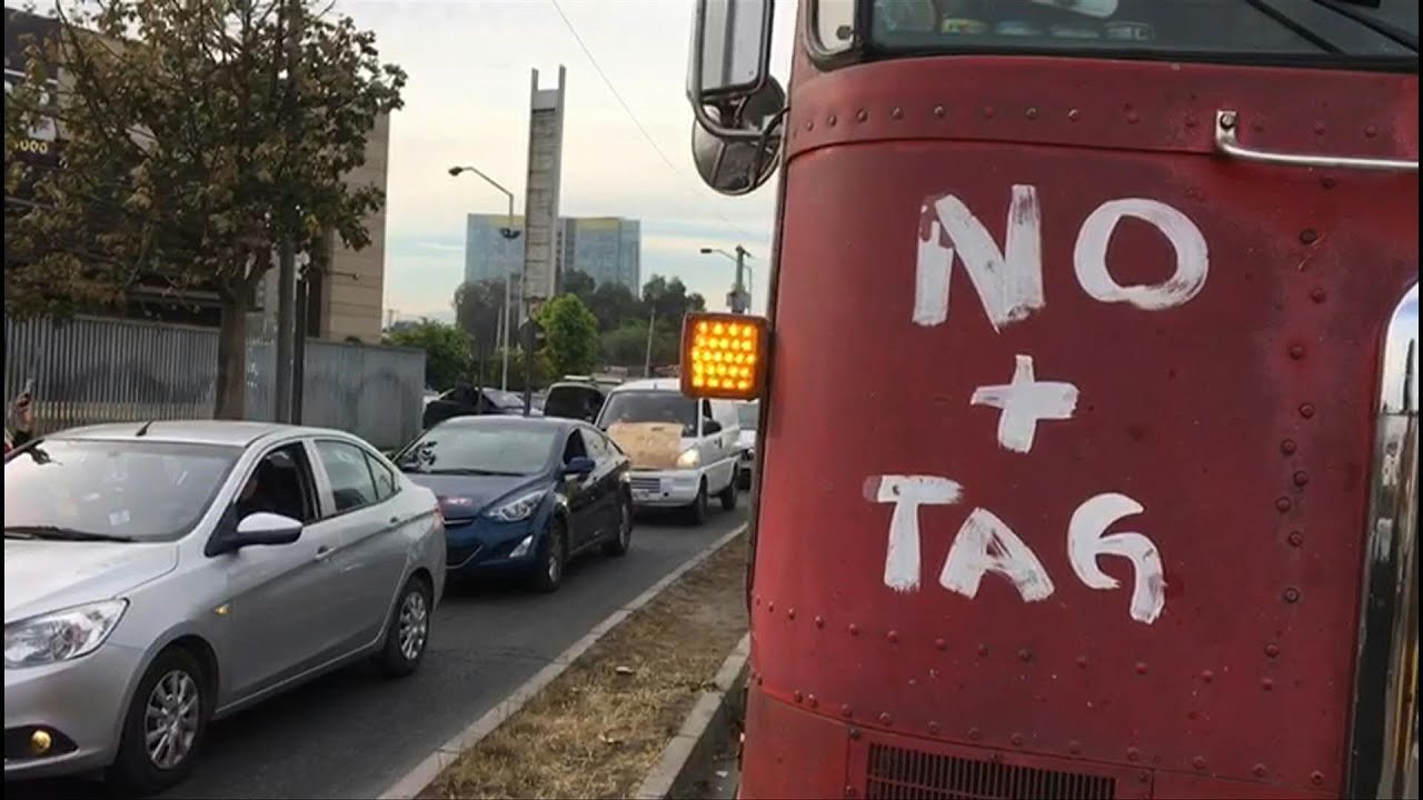 Chileans protest against high prices of electronic toll collection | AFP