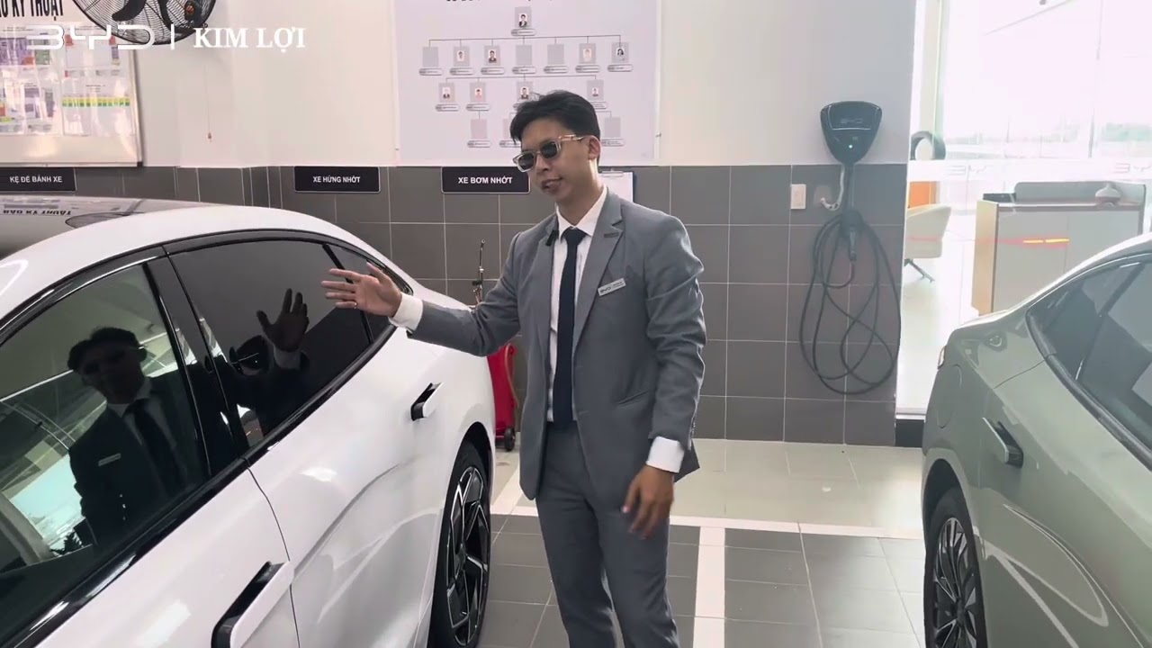 Anh chị sẽ chọn SEAL ADVANCED hay SEAL PERFORMANCE ? Phiên bản nào là phù hợp với anh chị ???