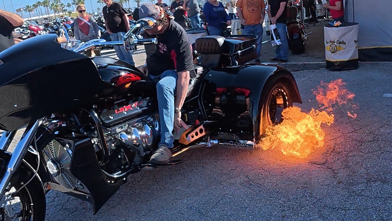 DAYTONA BIKE WEEK SUNDAY | BIKES, BIKES & MORE BIKES