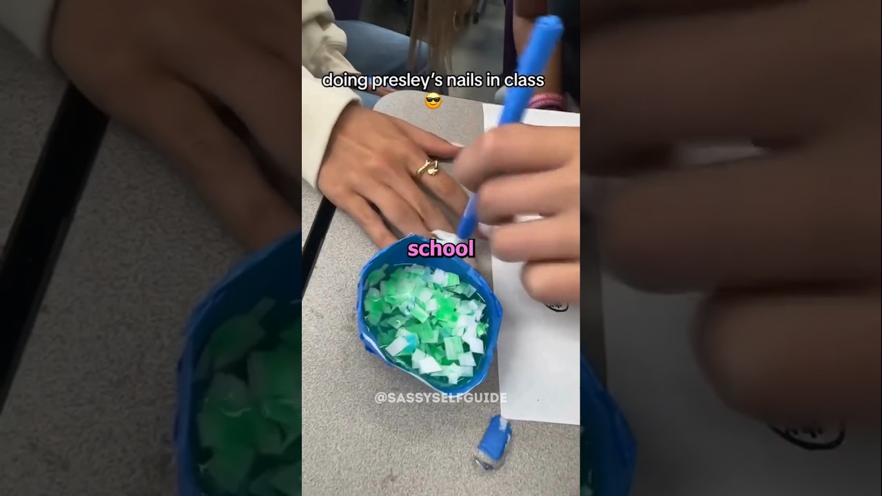 Превратили школу в маникюрный салон 😂