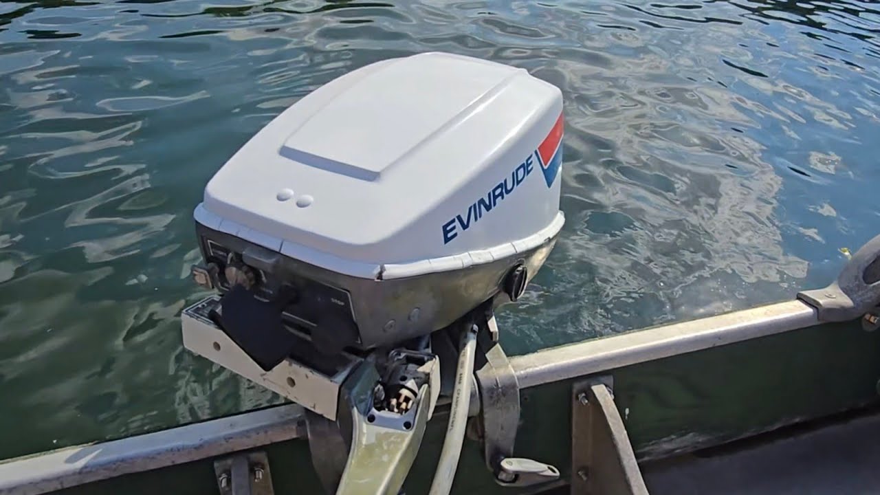 Тест подвесного мотора Evinrude 15 л.с. 1974 года на озере