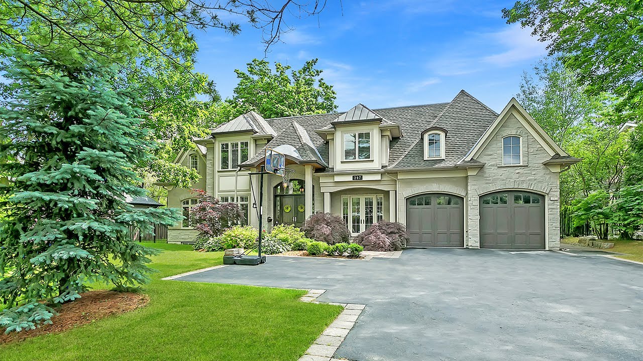 297 Maple Grove Drive, Oakville - Listed by the Goodale Miller Team