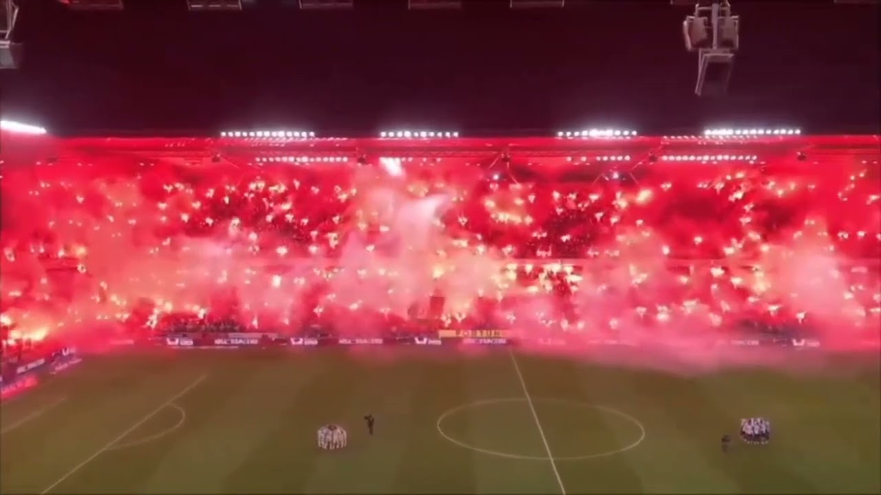 Legia Warszawa fans amazing pyro show
