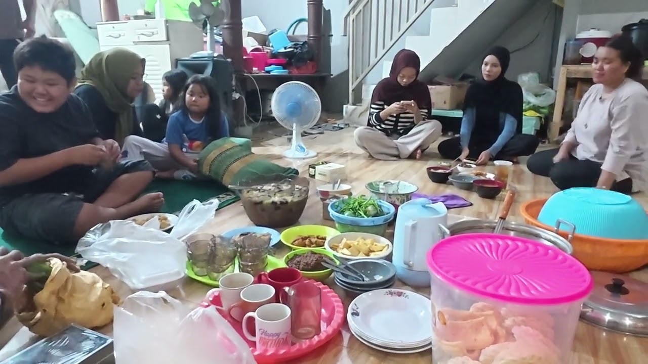 HARI PERTAMA PUASA NGABUBURIT GAES....