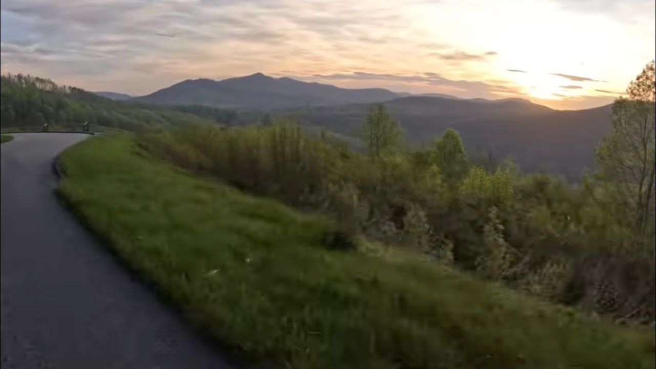 NC Hwy 226 A “The Diamondback” Little Switzerland + New section of Blue Ridge Parkway Open