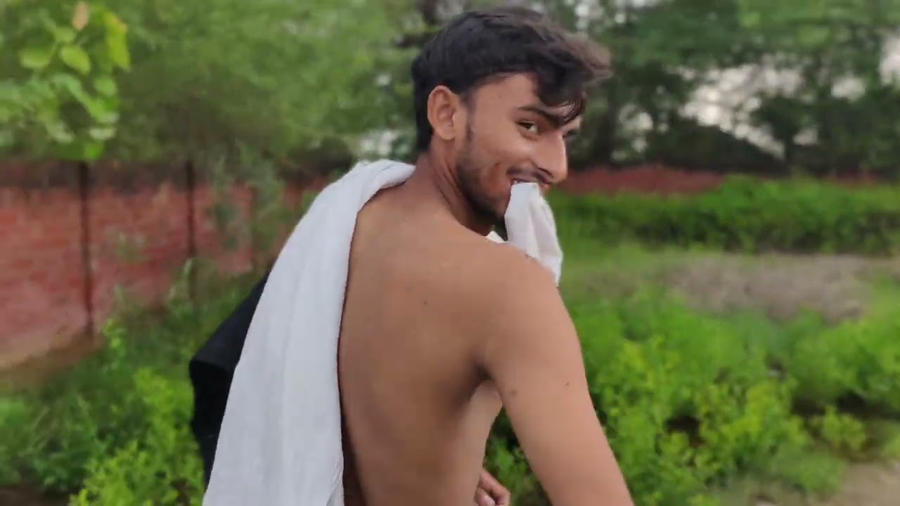 आज शूटिंग करते वक्त आई बारिश 😂misshar Mewati 