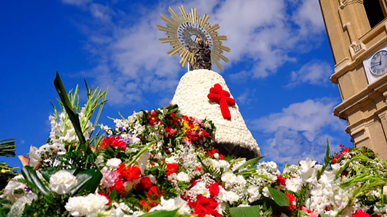 Ofrenda de flores a la Virgen del Pilar Zaragoza 2015