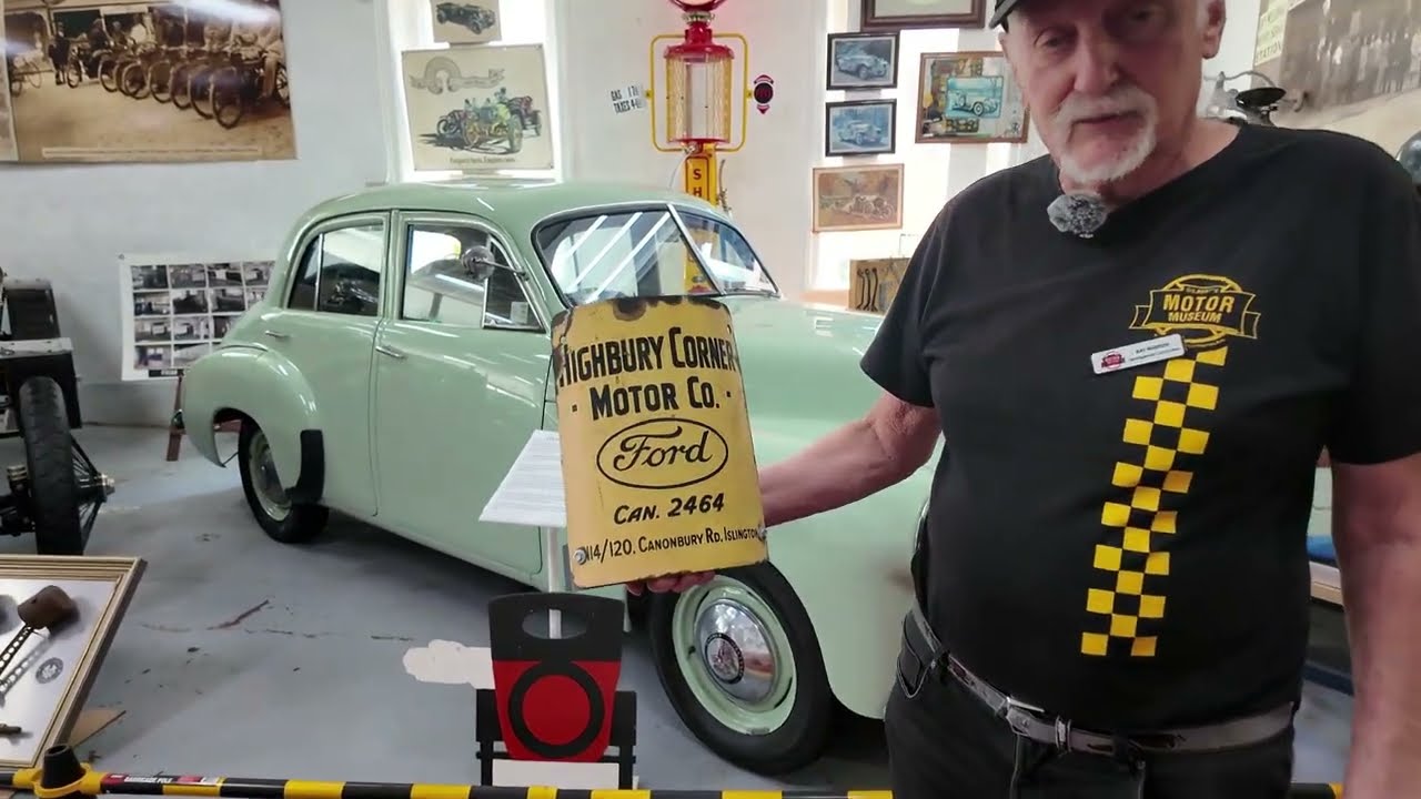 Enamel Signs with Ray Warren
