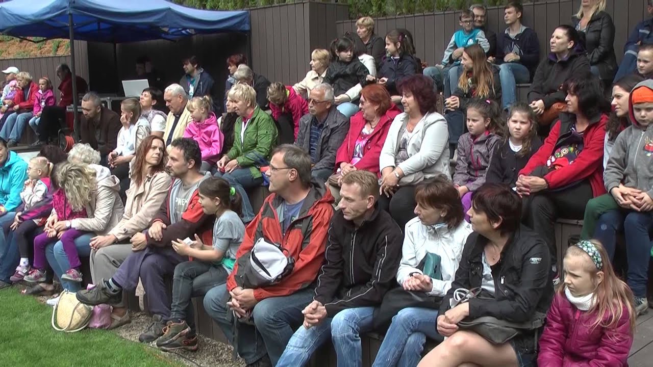 ÚSTÍ N. L.: ZUŠ Evy Randové má nový amfiteátr