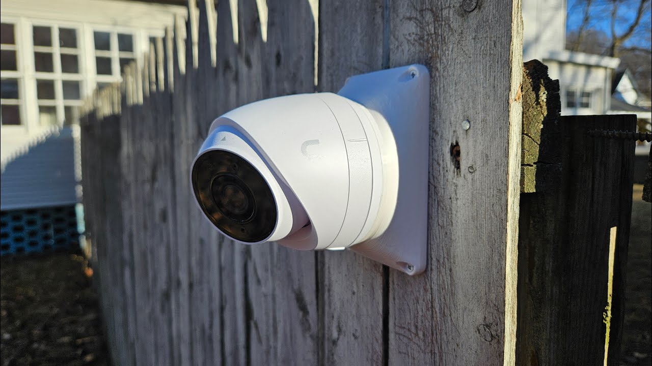 Монтажная коробка Unifi Turret Ultra с низкопрофильной распределительной коробкой.