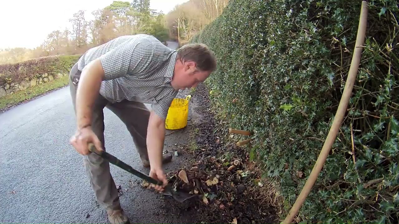 Clearing blocked drain and gully  01 01 24