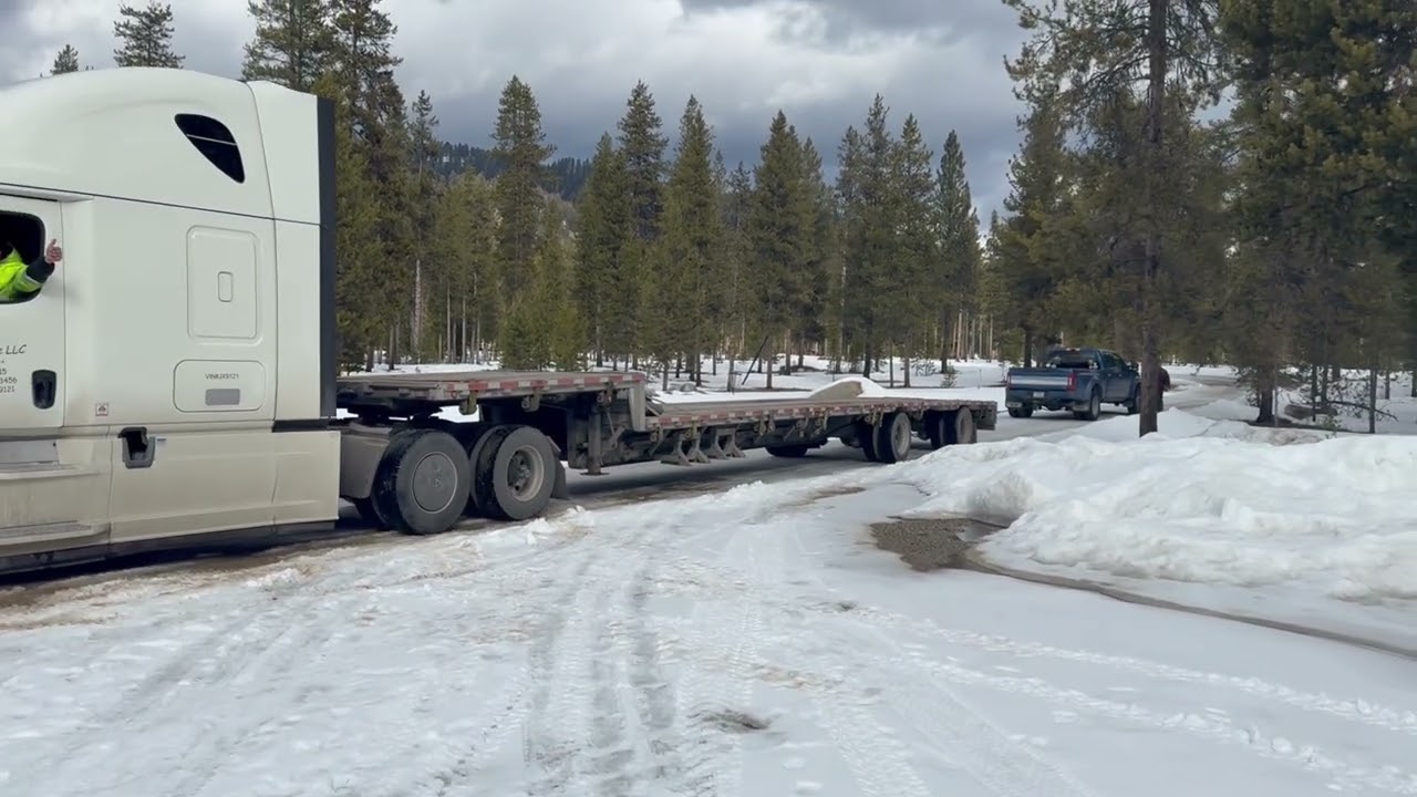 Semi Truck off road #snow#offroad#truck 
