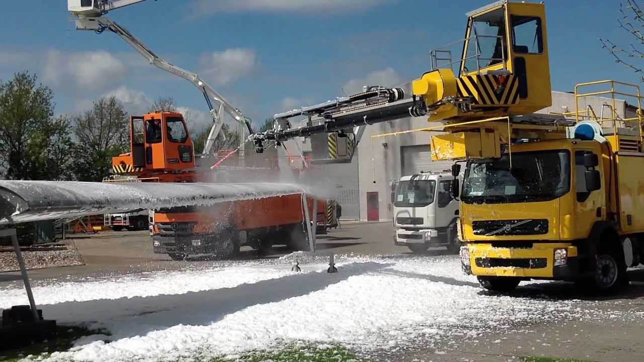 Elephant Beta demonstrating de-icing and forced air