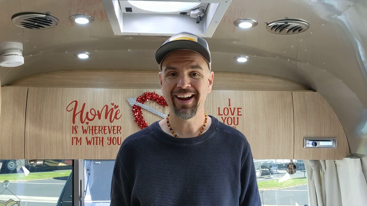 Walk through of our 2019 Airstream Flying Cloud -19CB