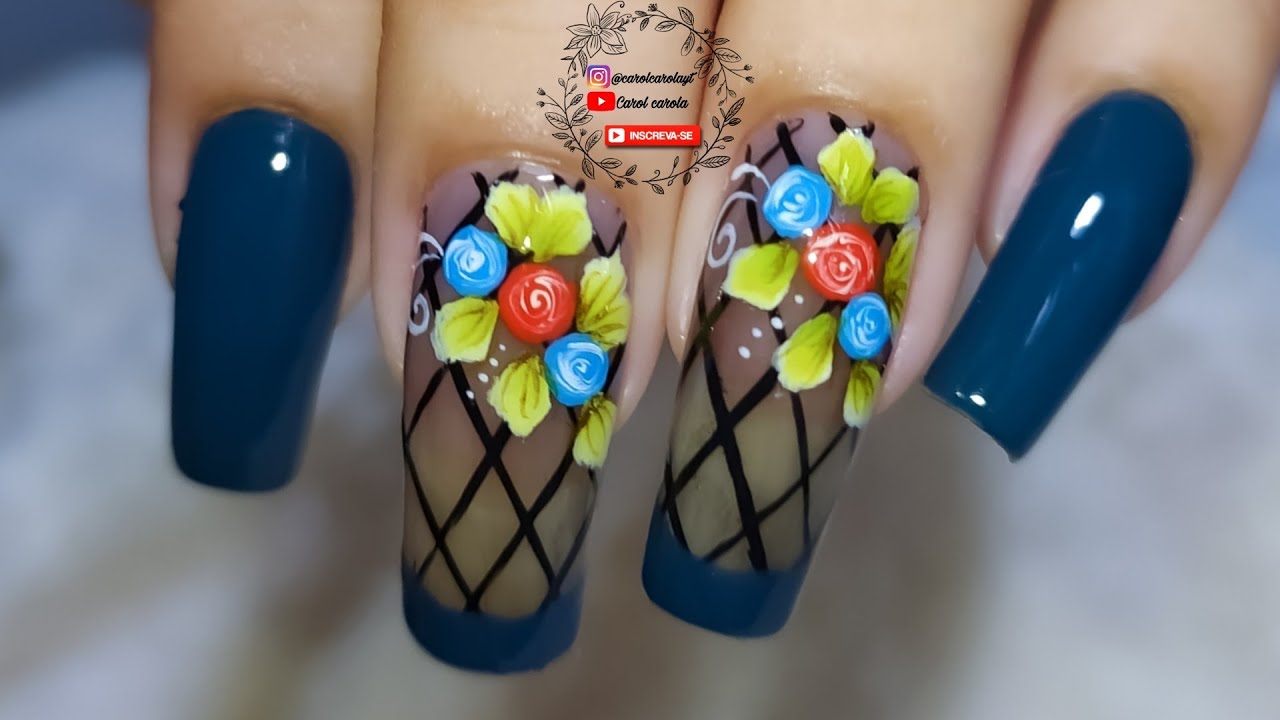 unhas decoradas efeito meia calça com botões de rosa