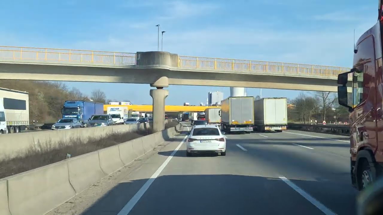 Fahrt auf der Autobahn A2 ab Höhe Wunstorf in Richtung Hannover in Niedersachsen Deutschland