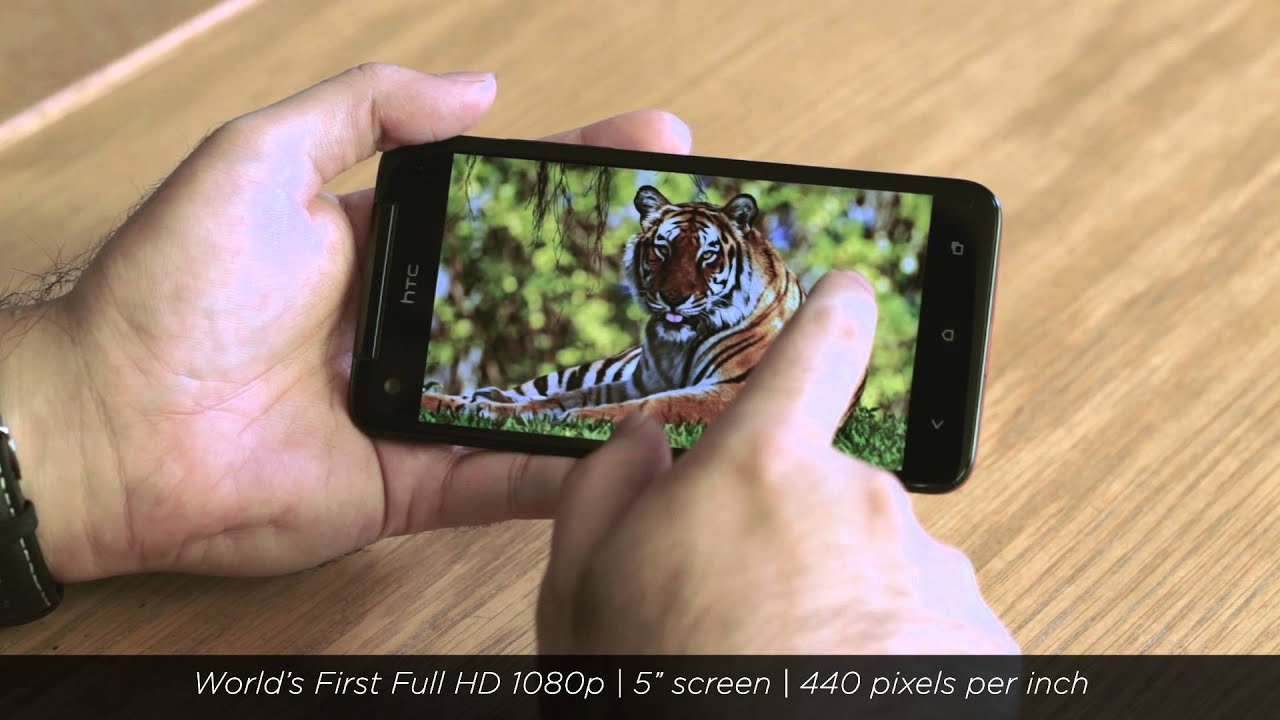 'Toby' the Great presents the HTC Butterfly and how to be awesome