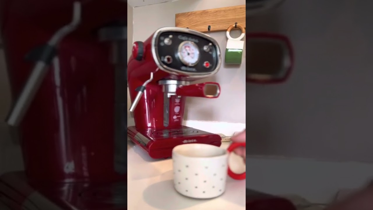 Ariete Espresso makinesi ile Latte yapımı