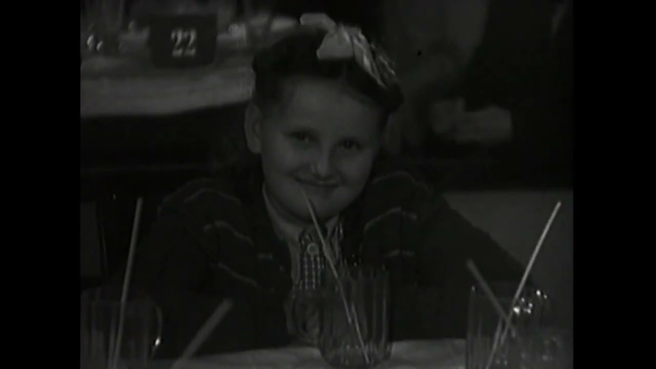 Zber papiera (1949)     #retro #archív