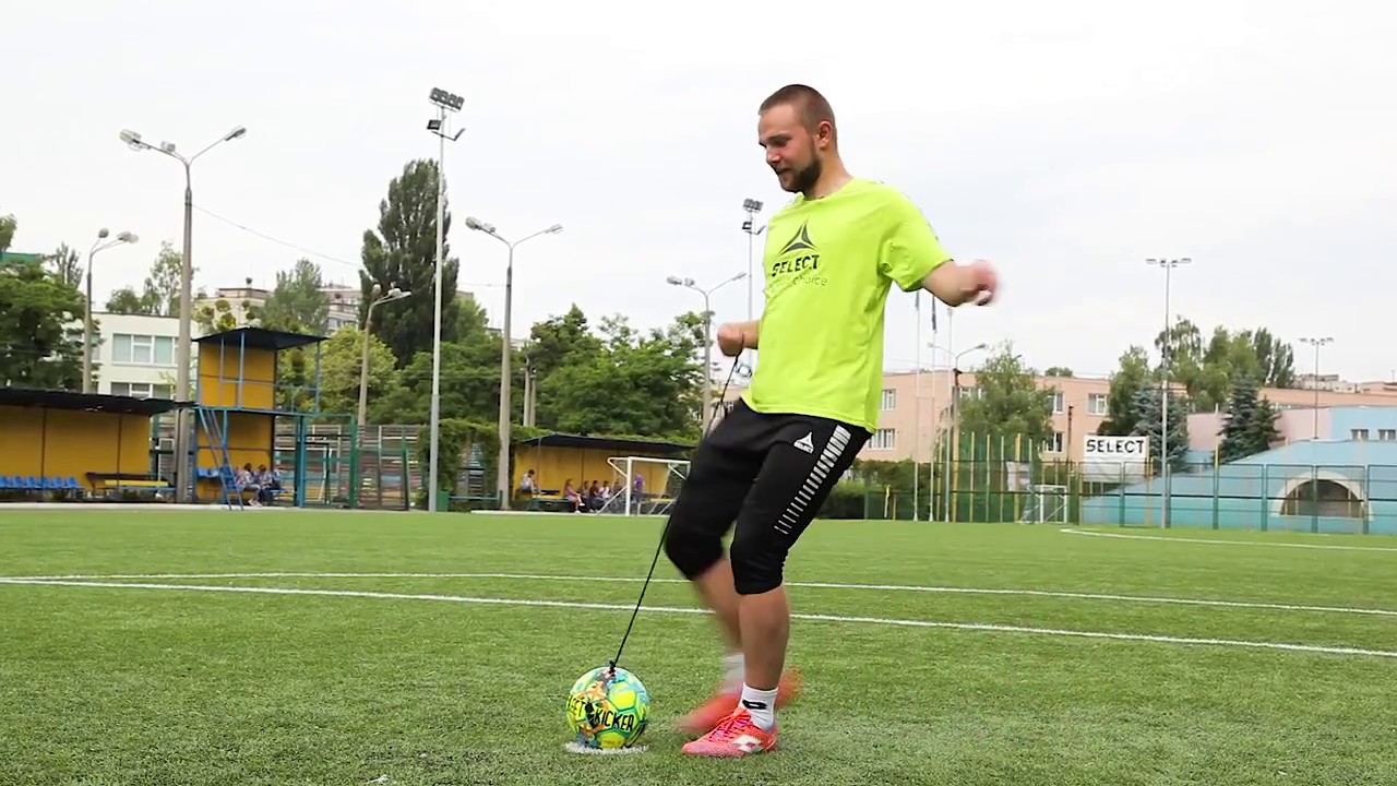 Select Street Kicker - навчання техніці, прийому і ударів