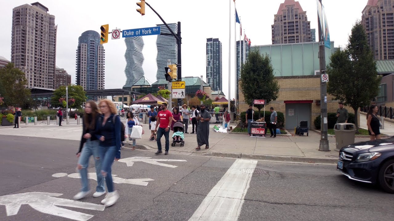 Mississauga City Walk, Celebration Square - Portugalo Festival 2023 [4K]