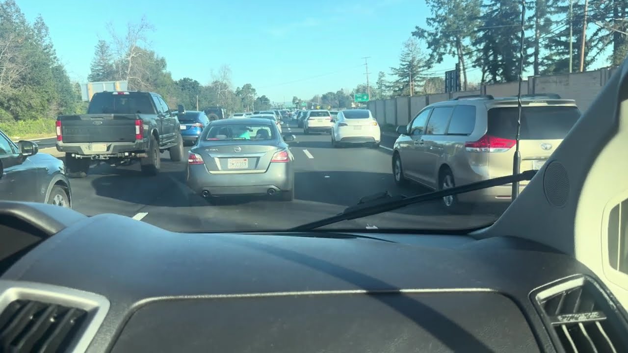 Van ride from Campbell to Santa Clara stuck in a traffic jam on Lawrence expressway 