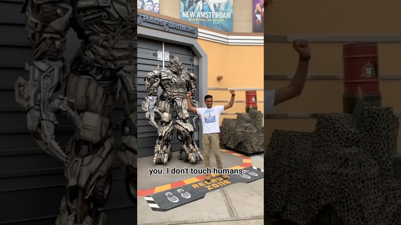 Megatron Roasts a Fan at Universal Studios
