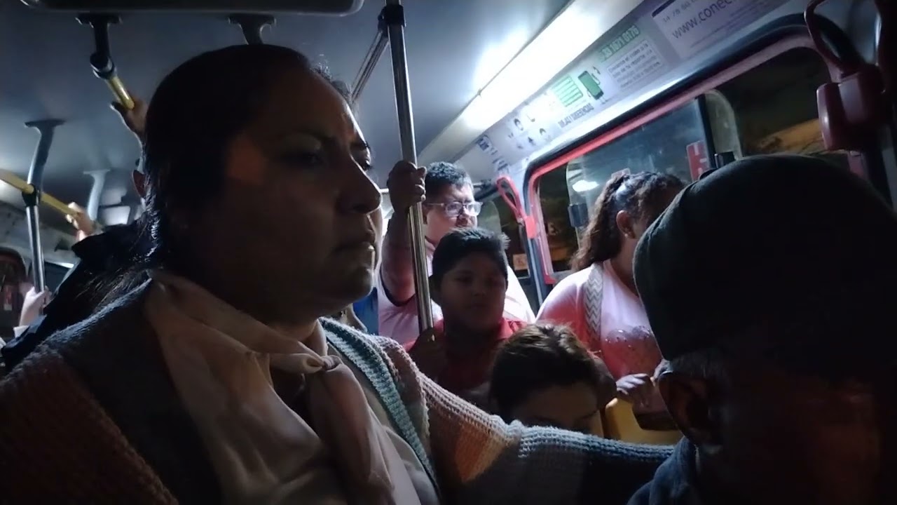 Predicando el Evangelio en el transporte público de camino a la Reunión del viernes. #evangelio. 