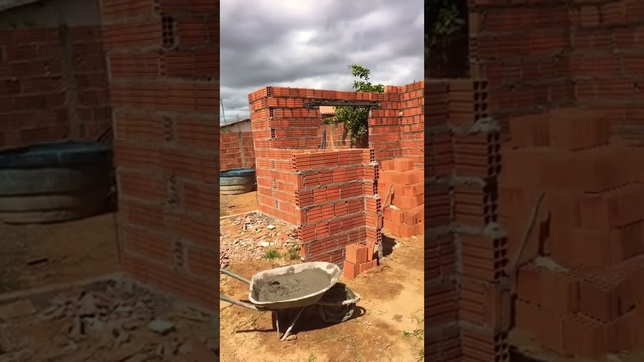 Smart Construction Worker Laying A Brick / Brazil 🇧🇷⚽