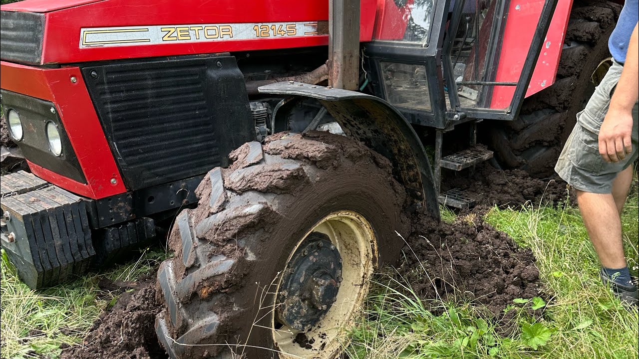 Extremne zapadnuty Crystal 12145 pomaha Zetor 7245 a John Deere