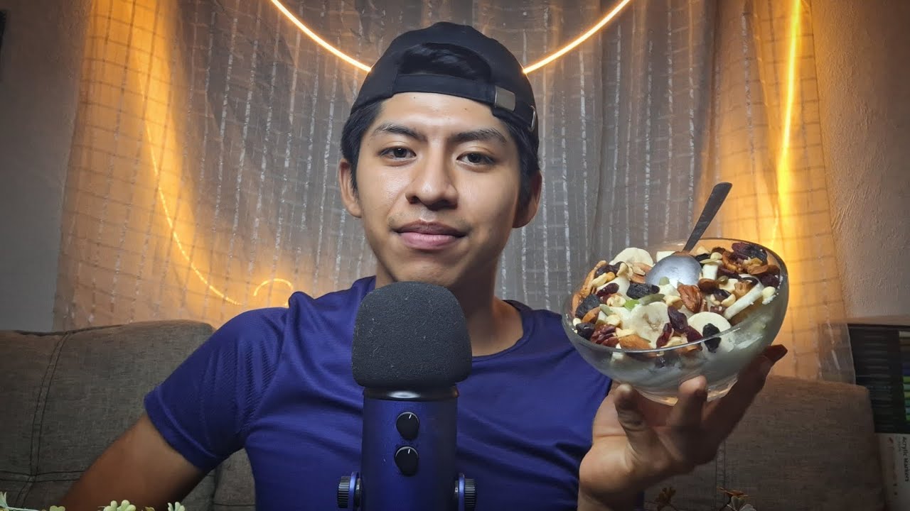 ASMR Probando Ensalada Dulce de Frutas con Coco 🥥🍓 Sonidos Satisfactorios
