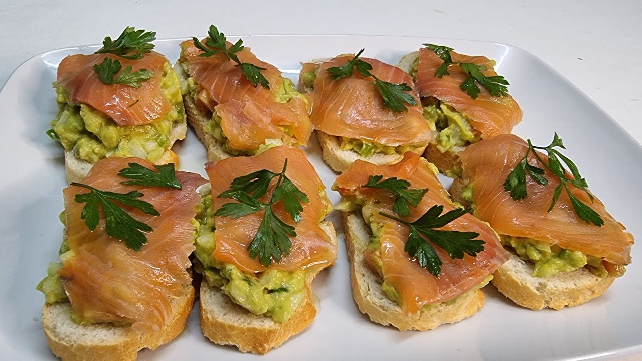 Tostás de guacamole con salmón | muy fácil, rápido y rico