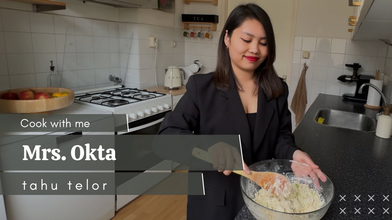 Making an Indonesian 🇮🇩 snack with us
