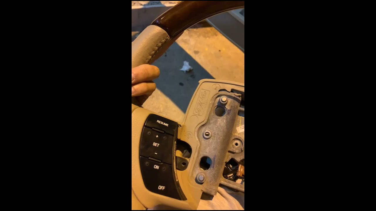 طريقة تغيير طاره فورد ماركيز العادية للخشب والايرباق وأزرار التحكم بالمكيف والمسجل ومثبت السرعة