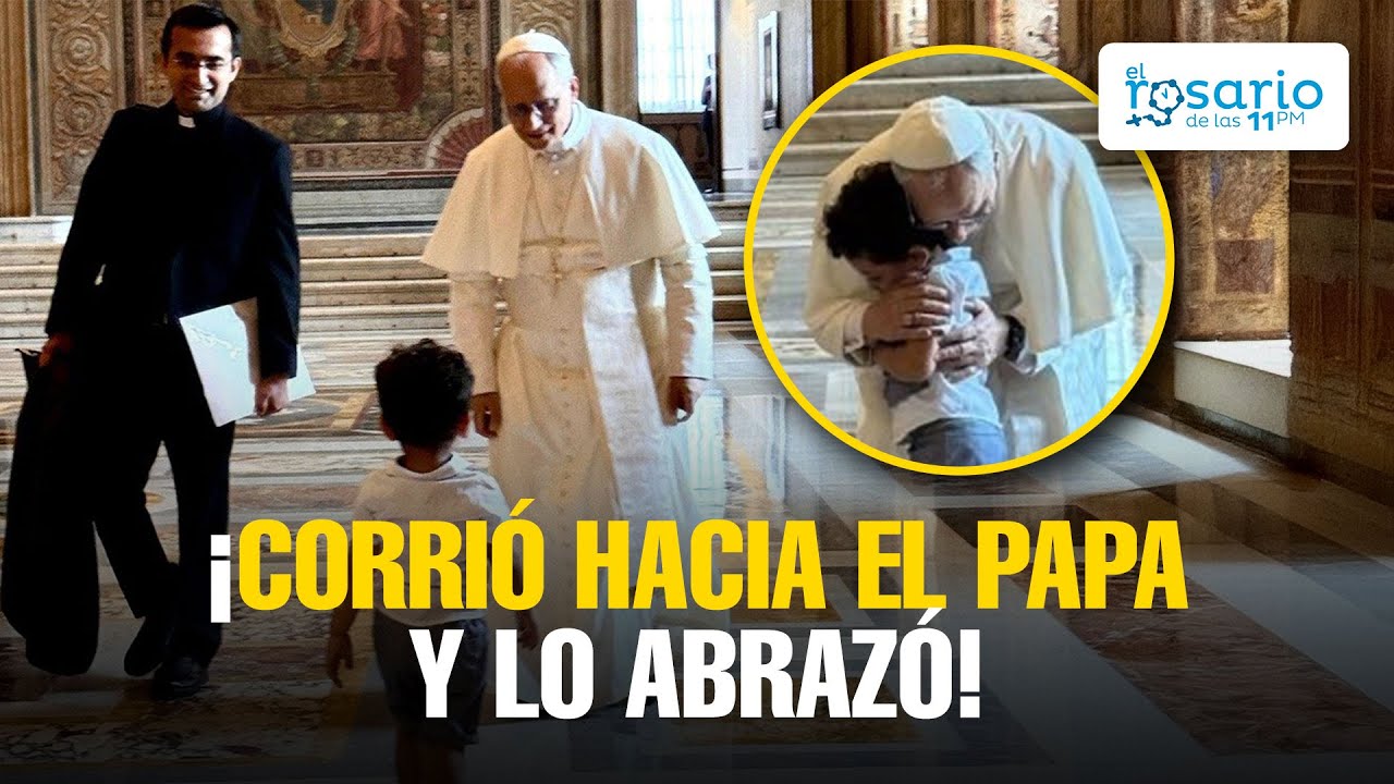 El abrazo más puro 📌 un niño corre al Papa León XIV en el Vaticano