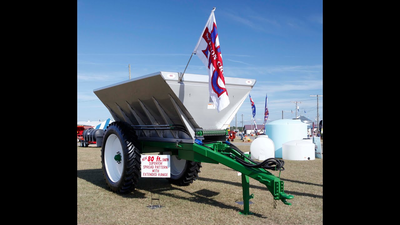Features of Pull type Spreader with High Clearance Adjustable Axle for Fertilizer or Lime