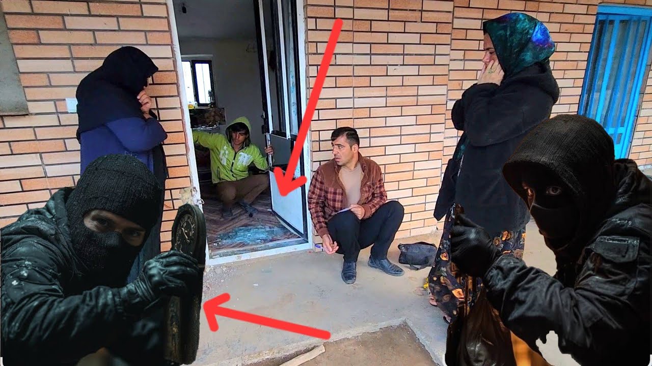 🥷🗝 Thieves robbed and looted Abu's house in the absence of the family🥺😔